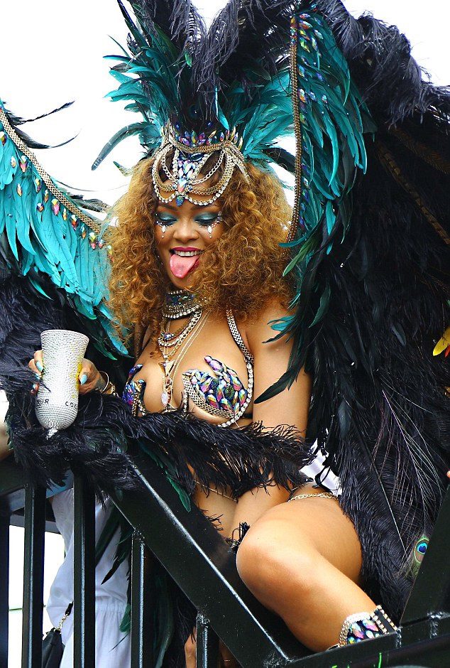 Sexy_Rihanna_Barbados_2015